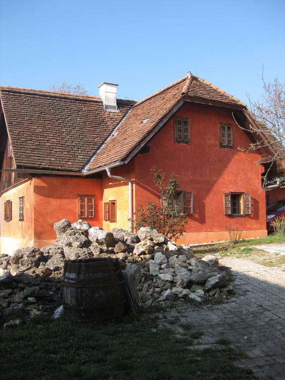 Ferienwohnungen Sonnenberg Ratsch an der Weinstraße Exterior photo