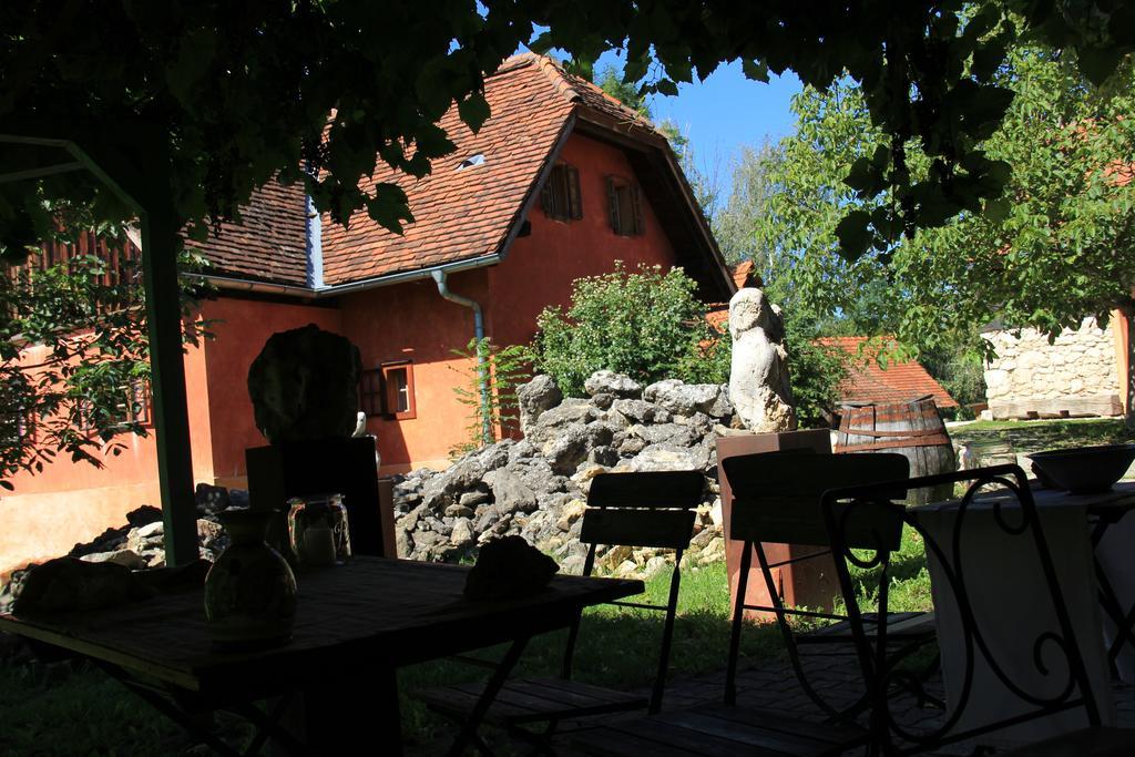 Ferienwohnungen Sonnenberg Ratsch an der Weinstraße Exterior photo